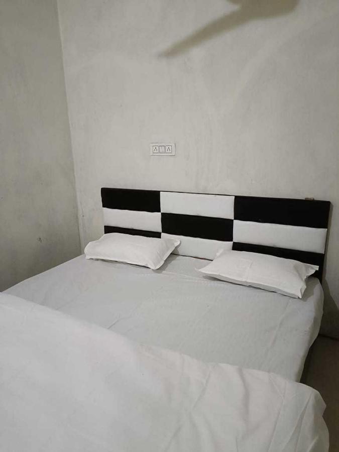 Hotel O Sky Blue Palwal Exterior foto