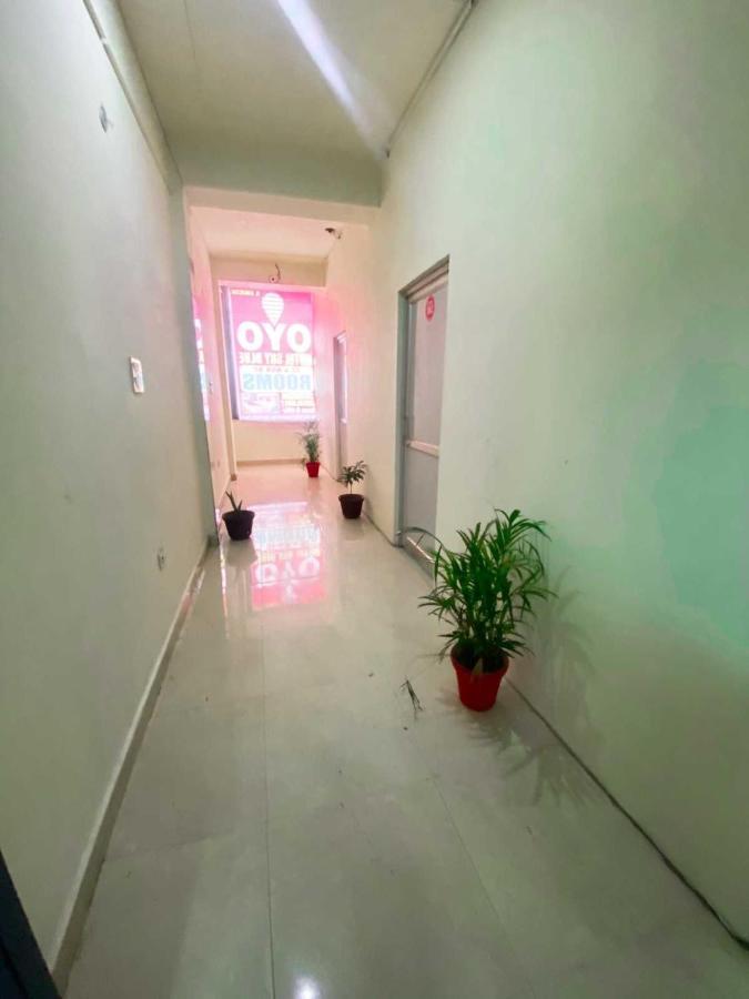 Hotel O Sky Blue Palwal Exterior foto