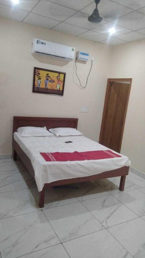 Hotel O Sky Blue Palwal Exterior foto
