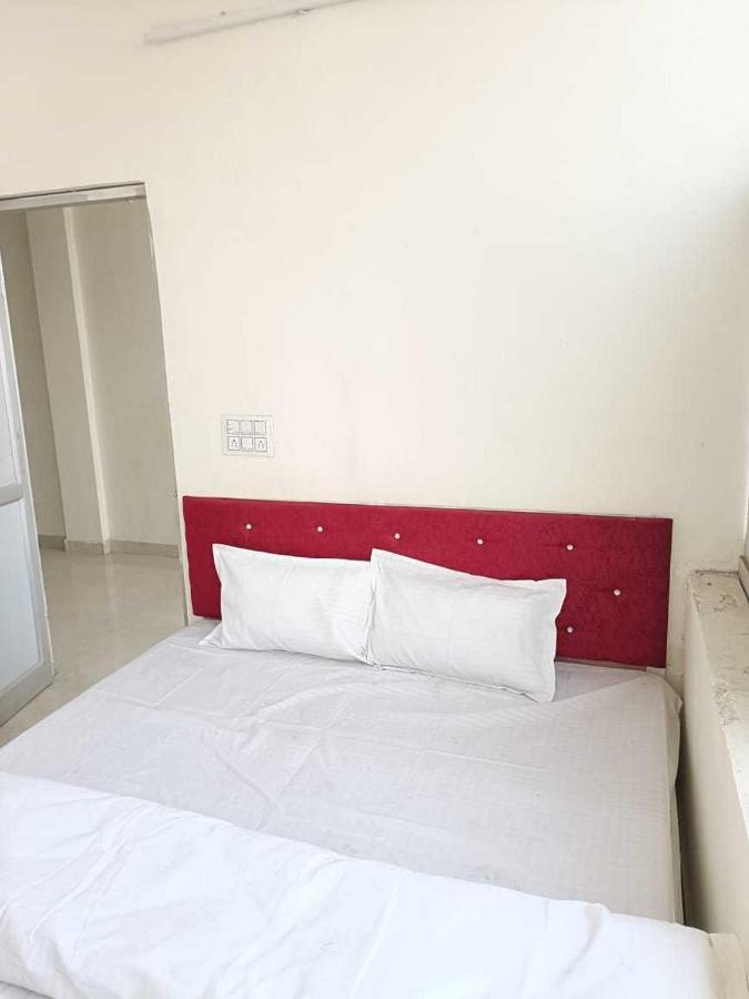 Hotel O Sky Blue Palwal Exterior foto